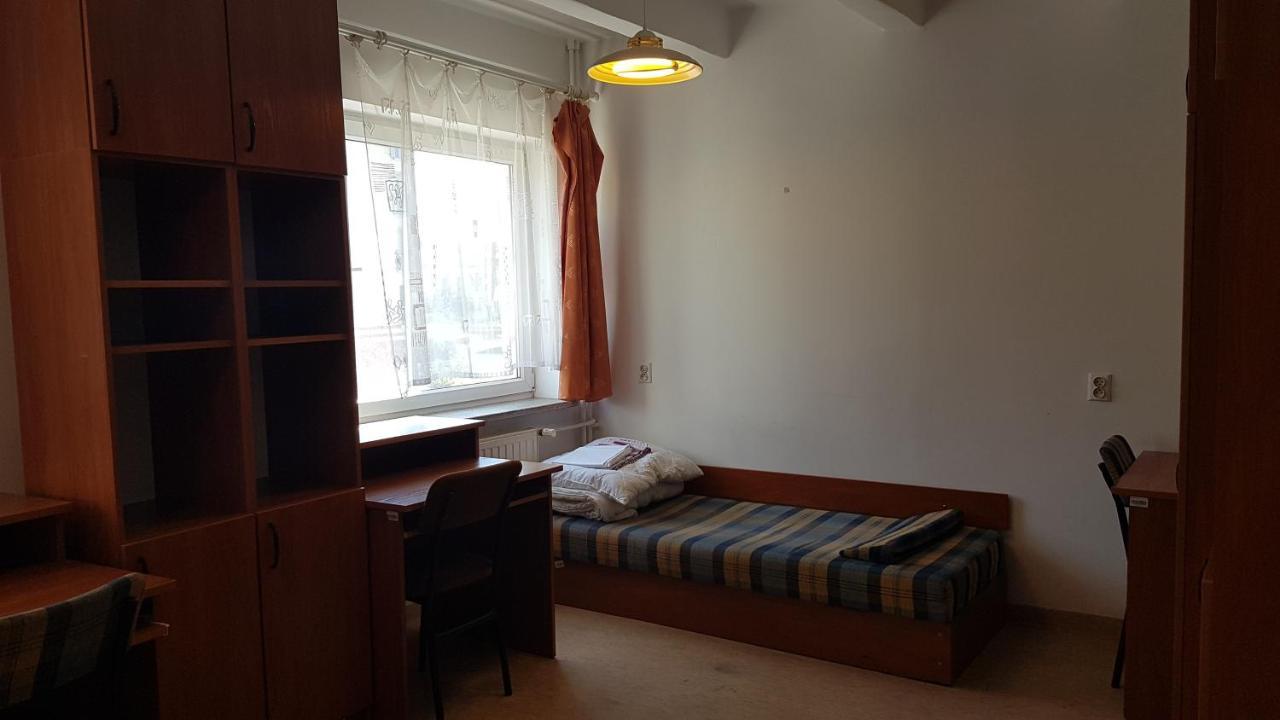 Dom Studencki Nr 11 Gdansk Brzezno Albergue Exterior foto